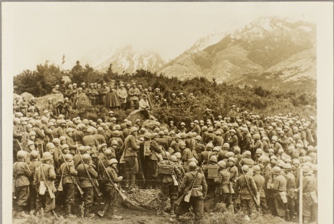 Italian soldiers gathered for a field briefing (ddr-njpa-13-803)
