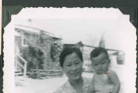 Woman holding child (ddr-densho-471-133)