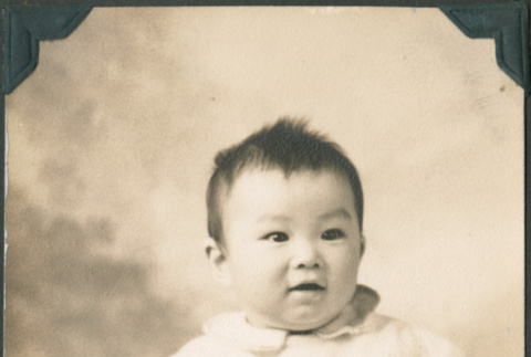 Baby portrait (ddr-densho-483-1113)