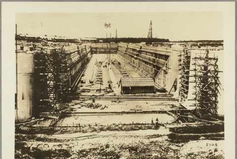 The British naval base in Singapore under construction (ddr-njpa-13-1136)