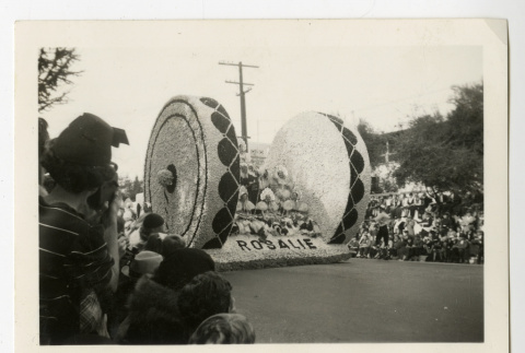 Float in the Rose Parade (ddr-csujad-42-207)
