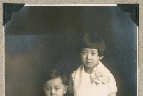Portrait of brother and sister as young children (ddr-densho-383-223)
