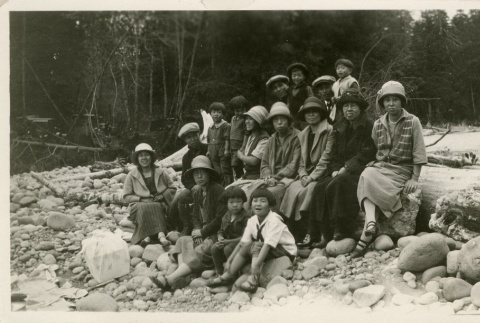 Japanese Americans on an outing (ddr-densho-182-135)