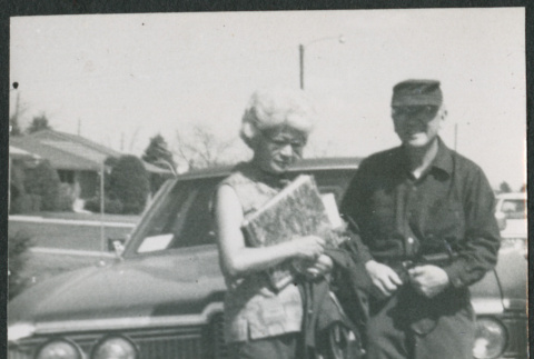 Agnes and Chester Sakura by car (ddr-densho-523-582)