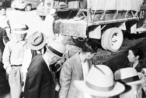 Japanese Americans transferring to a different camp (ddr-densho-37-64)