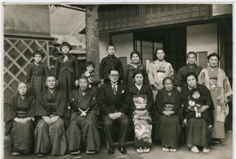 Photo of family (ddr-densho-355-107)