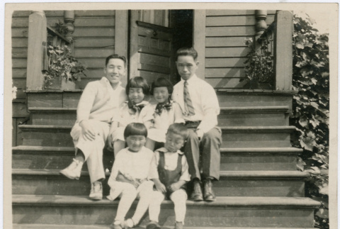 Japanese American family (ddr-densho-26-115)