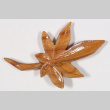 Leaf pin carving (ddr-densho-475-150)