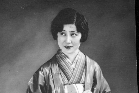 [Woman in kimono] (ddr-csujad-56-299)