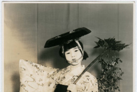 Japanese American girl in kimono (ddr-densho-26-264)