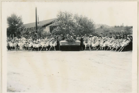 Mourners at Meiko Kurakusu's funeral (ddr-densho-37-2092)
