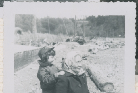 Mary Alice and Grandma (ddr-densho-462-189)