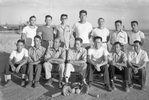 Baseball team in Minidoka (ddr-fom-1-580)