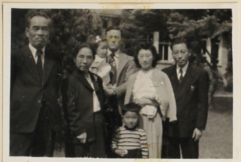 Family of seven (ddr-densho-433-728)