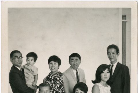 Family portrait (ddr-densho-430-333)