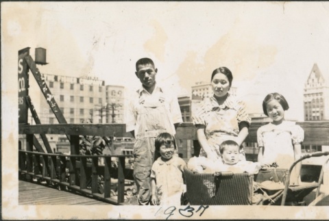 Family in the city (ddr-densho-321-727)