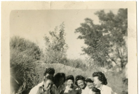 Group of young women (ddr-manz-6-38)
