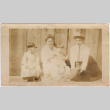 Photo of family (ddr-densho-426-1424)