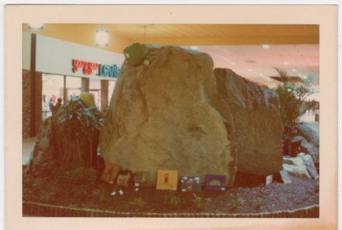 Indoor rock feature (ddr-densho-377-2237)