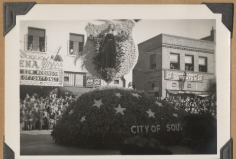 Starry parade float (ddr-densho-542-42)