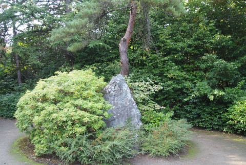 Memorial Stone (ddr-densho-354-2863)