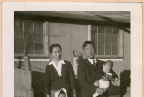 Domoto Family (ddr-densho-329-1296)