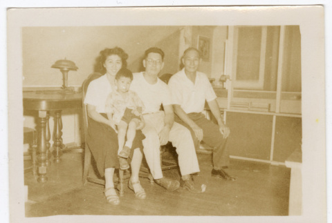 Family photo (ddr-densho-356-151)