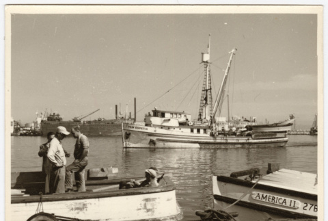 Boats on the water (ddr-densho-542-846)