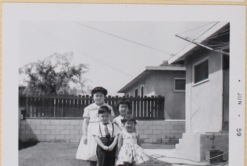 Susan and Leslie Shiomi with two other children (ddr-densho-522-578)