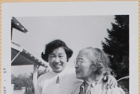 Yoshiko Shiomi with unidentified woman (ddr-densho-522-417)