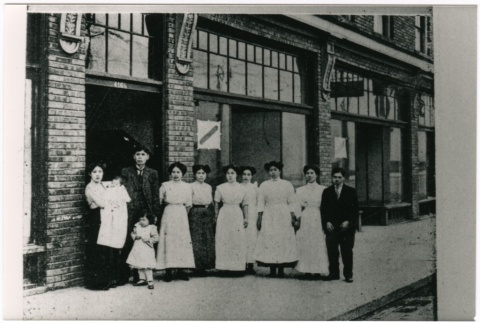 A group in front of Nihon Byoin (ddr-densho-353-99)