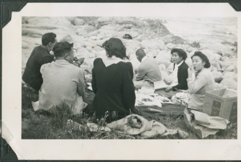 Group on the beach (ddr-densho-321-990)