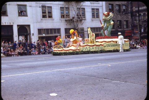 Portland Rose Festival Parade- float 13 