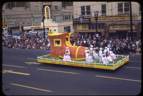 Portland Rose Festival Parade- float 19 
