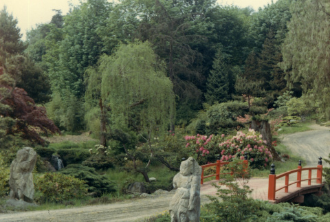 Statues in front of the Heart Bridge (ddr-densho-354-589)