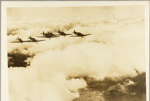 British planes in flight (ddr-njpa-13-183)