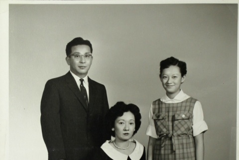The Tsubota family (ddr-densho-252-109)