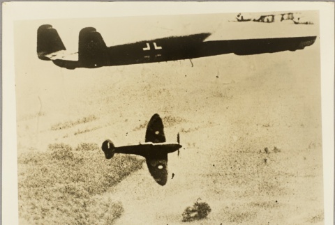 Two planes in flight (ddr-njpa-13-840)