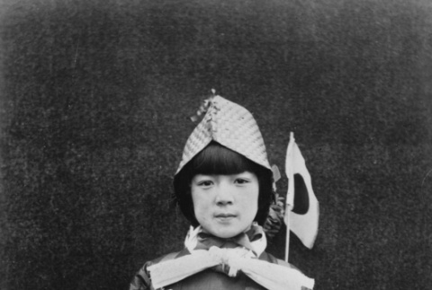 Girl in Japanese clothes (ddr-ajah-6-366)