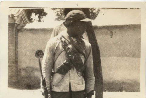 A soldier holding a gun (ddr-njpa-6-13)