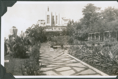 Garden and building (ddr-ajah-2-680)