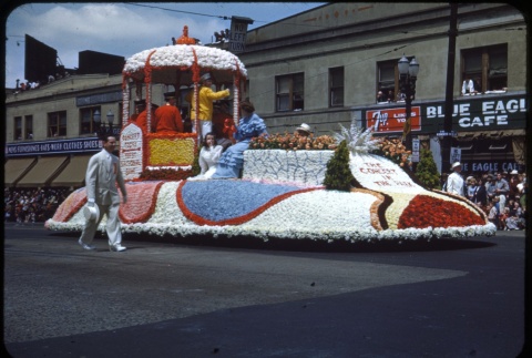 Portland Rose Festival Parade- float 20 