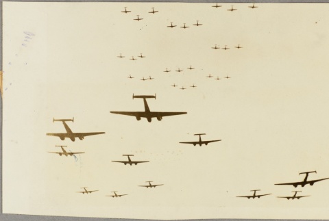 German planes flying in formation (ddr-njpa-13-862)