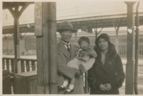 Photograph: Terakawa family (ddr-densho-357-408-mezzanine-b1ae899c9a)