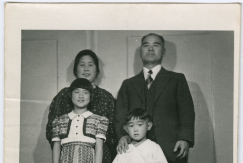 Portrait of family of four (ddr-densho-329-783)