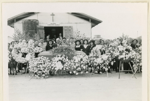 Mourners at Shina Otani's funeral (ddr-densho-37-1689)