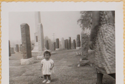 Susan Shiomi in cemetery (ddr-densho-522-226)