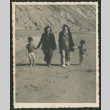 Ronald - Miya - Hede - Gerald (ddr-densho-378-1086)