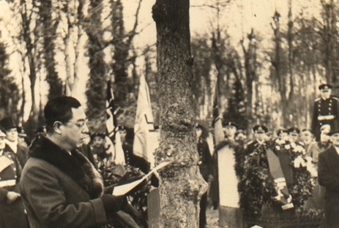 Kimitomo Mushakoji speaking at a German naval leader's funeral (ddr-njpa-4-1127)