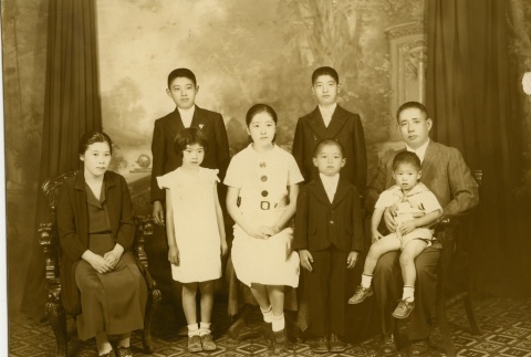 Okabe Family portrait (ddr-manz-5-20)